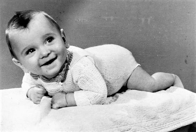 Bennie Sanders

1943-1944